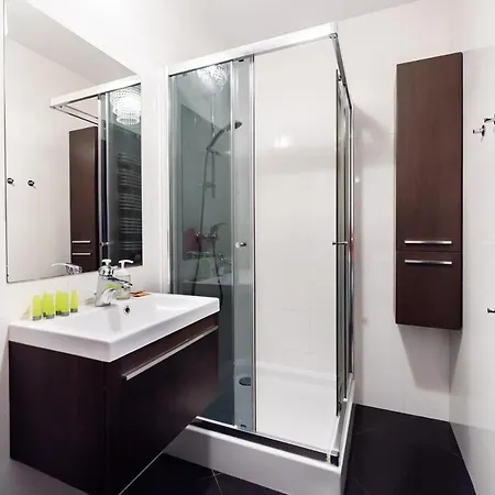 Wola Pleasure Place Apartment